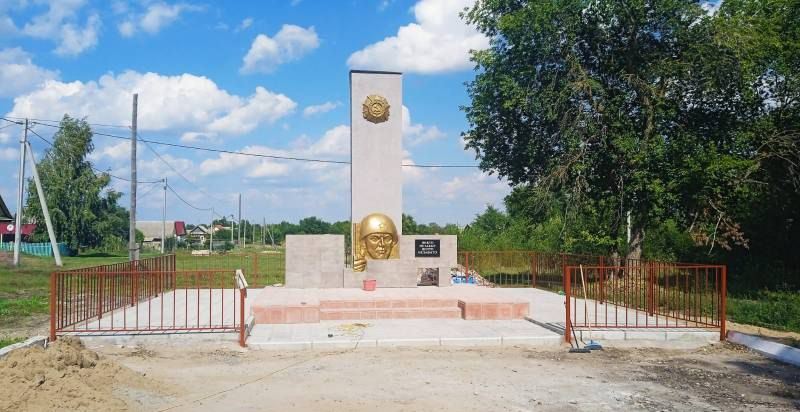 В саратовских селах ремонтируют памятники воинам, павшим в Великой Отечественной войне